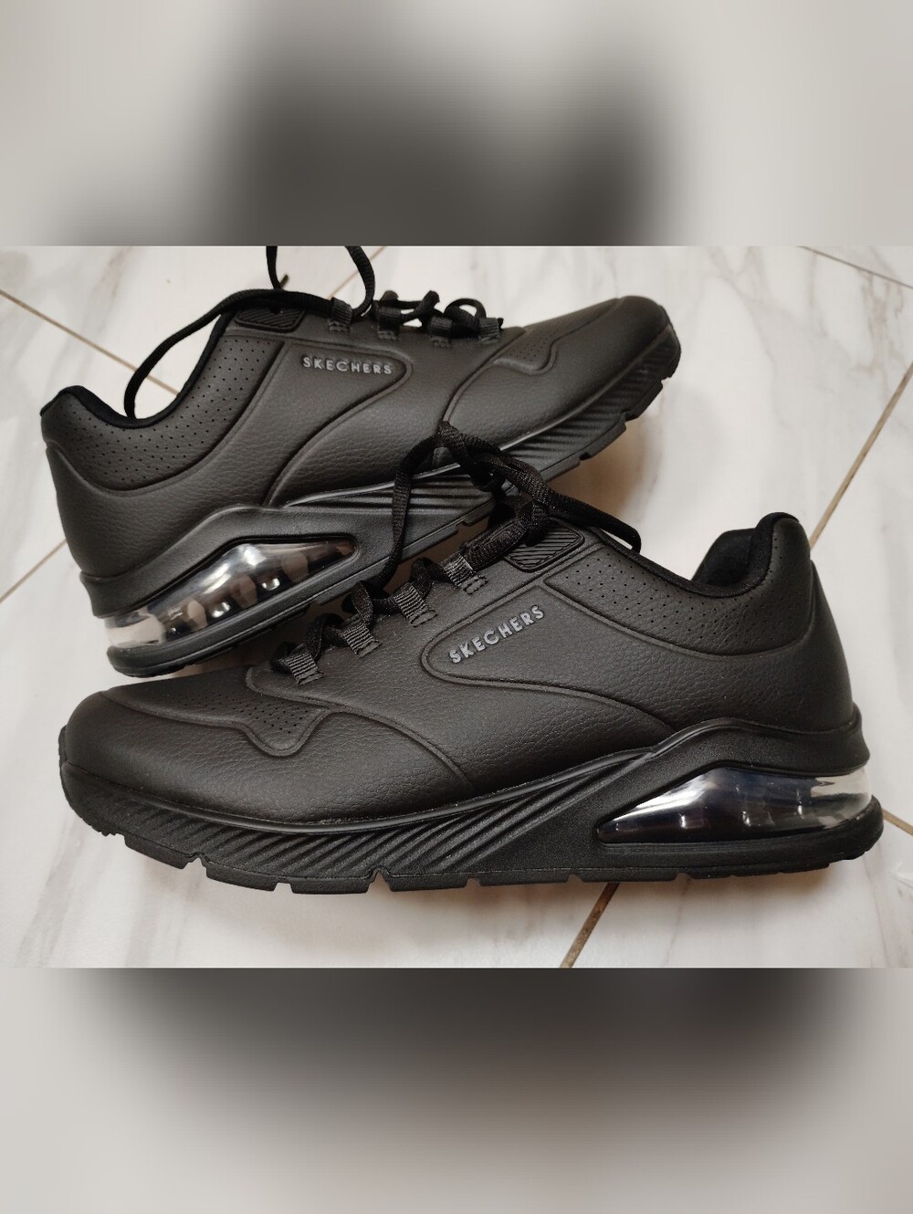 Skechers Womens Uno 2 Air Around You Black Walking Athletic Black Sz. 10
